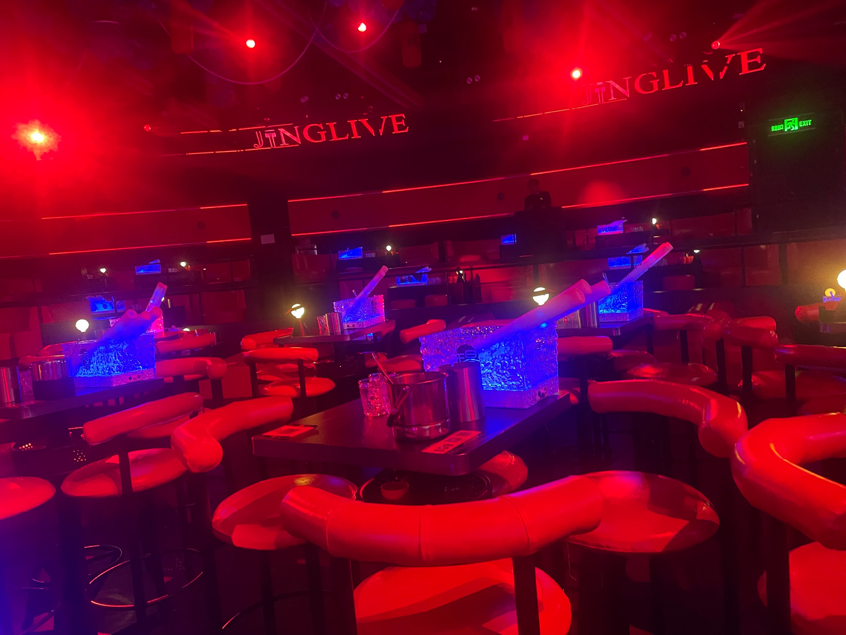 重庆商务ktv：中低端差异-铜梁区ktv预订